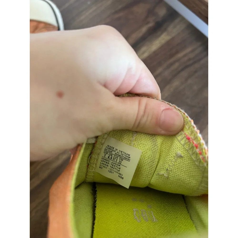 Converse Chuck Taylor All Star Low Top Orange Lime Green Sneakers kid 5/ women 7 - Picture 8 of 8